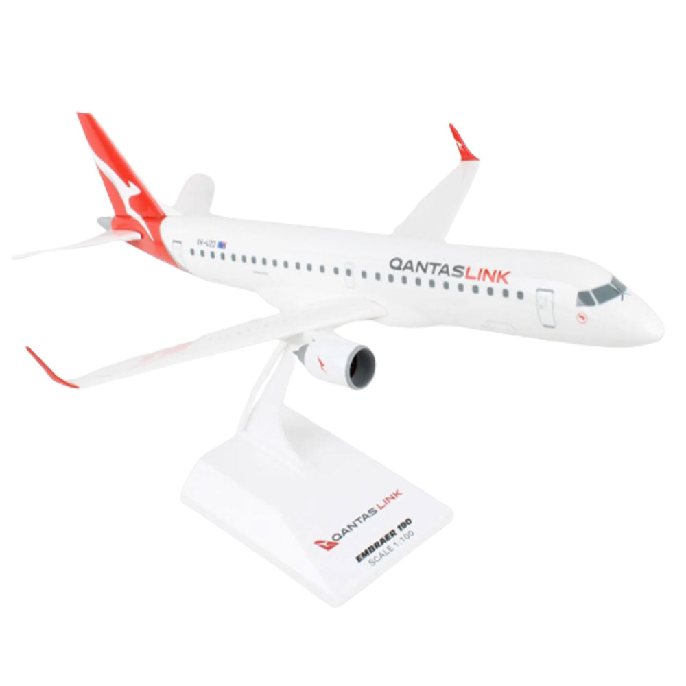 Skymarks QANTAS E190 1/100 Scale Model