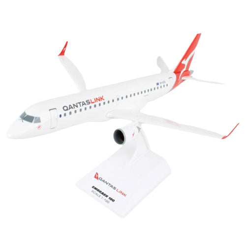 Skymarks QANTAS E190 1/100 Scale Model