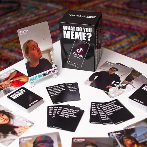 What Do You Meme? Board Game (TikTok Meme Edition)